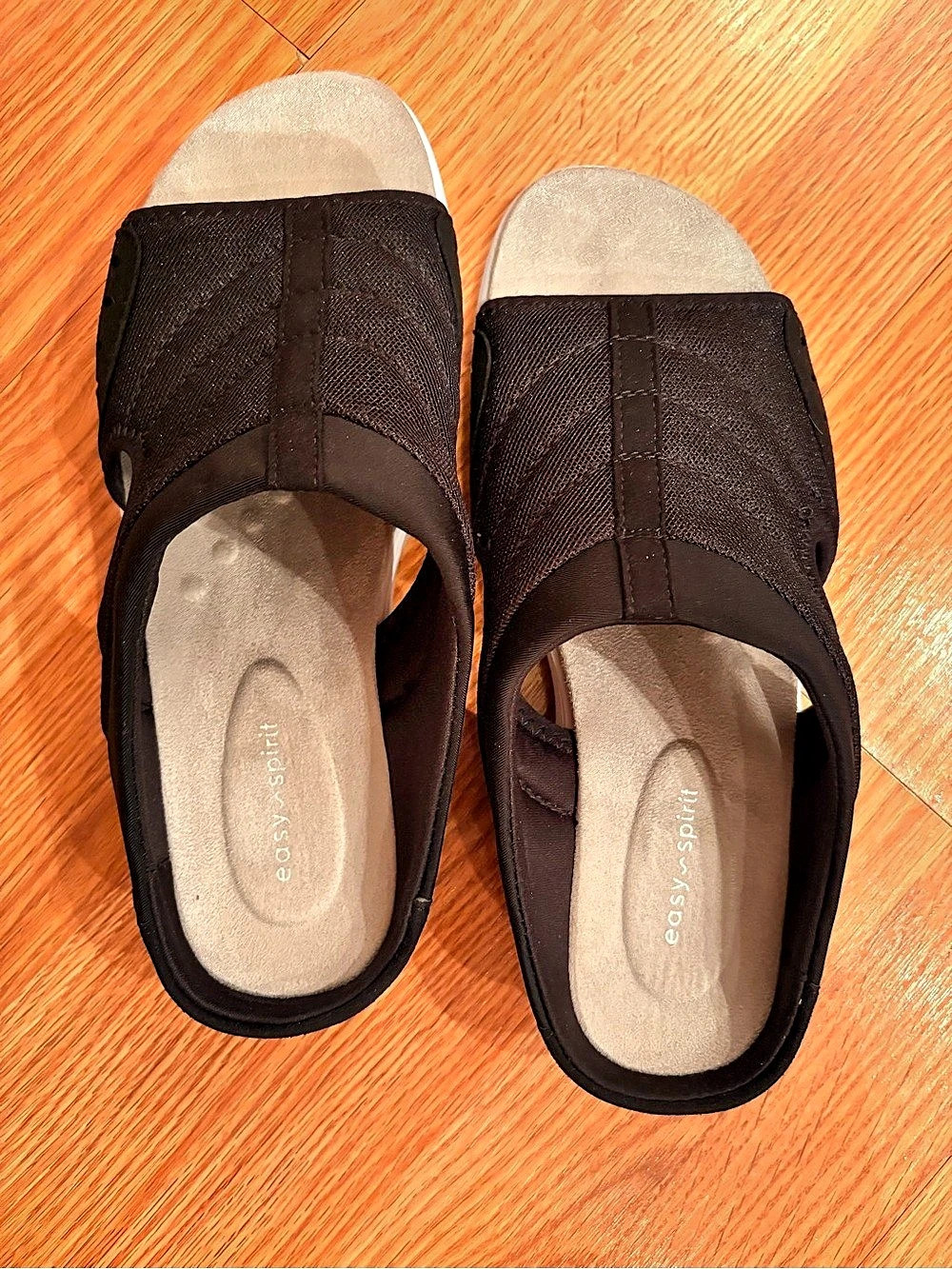 Easy Spirit Women's Black & White Sandals US 9.5 W